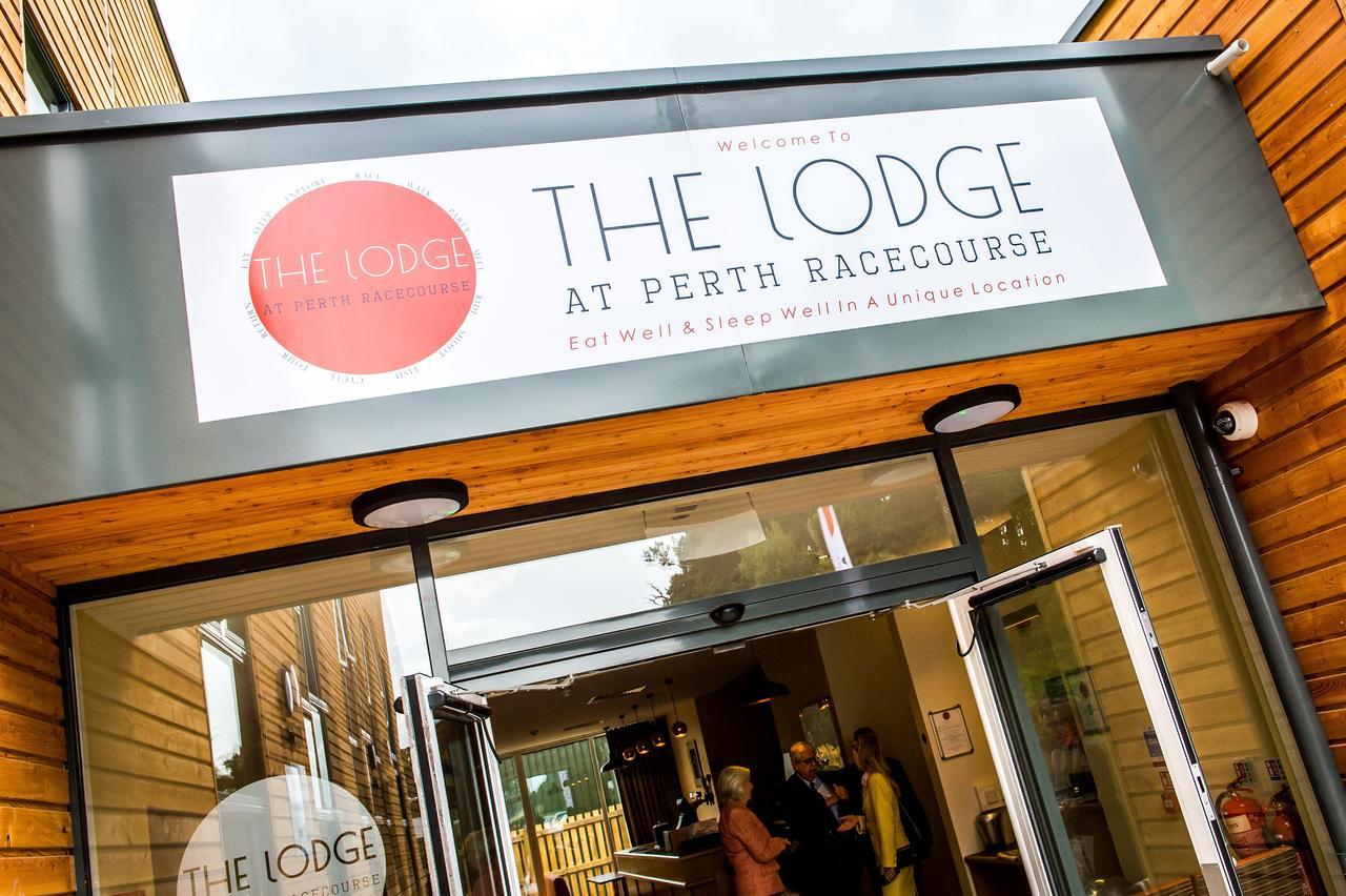 The Lodge At Perth Racecourse Esterno foto